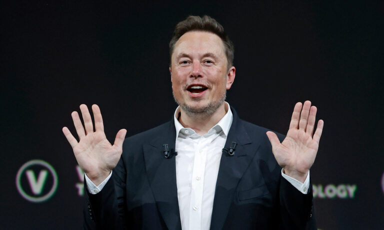 Pourquoi tous ces dirigeants juifs rampent-ils devant Elon Musk ?
