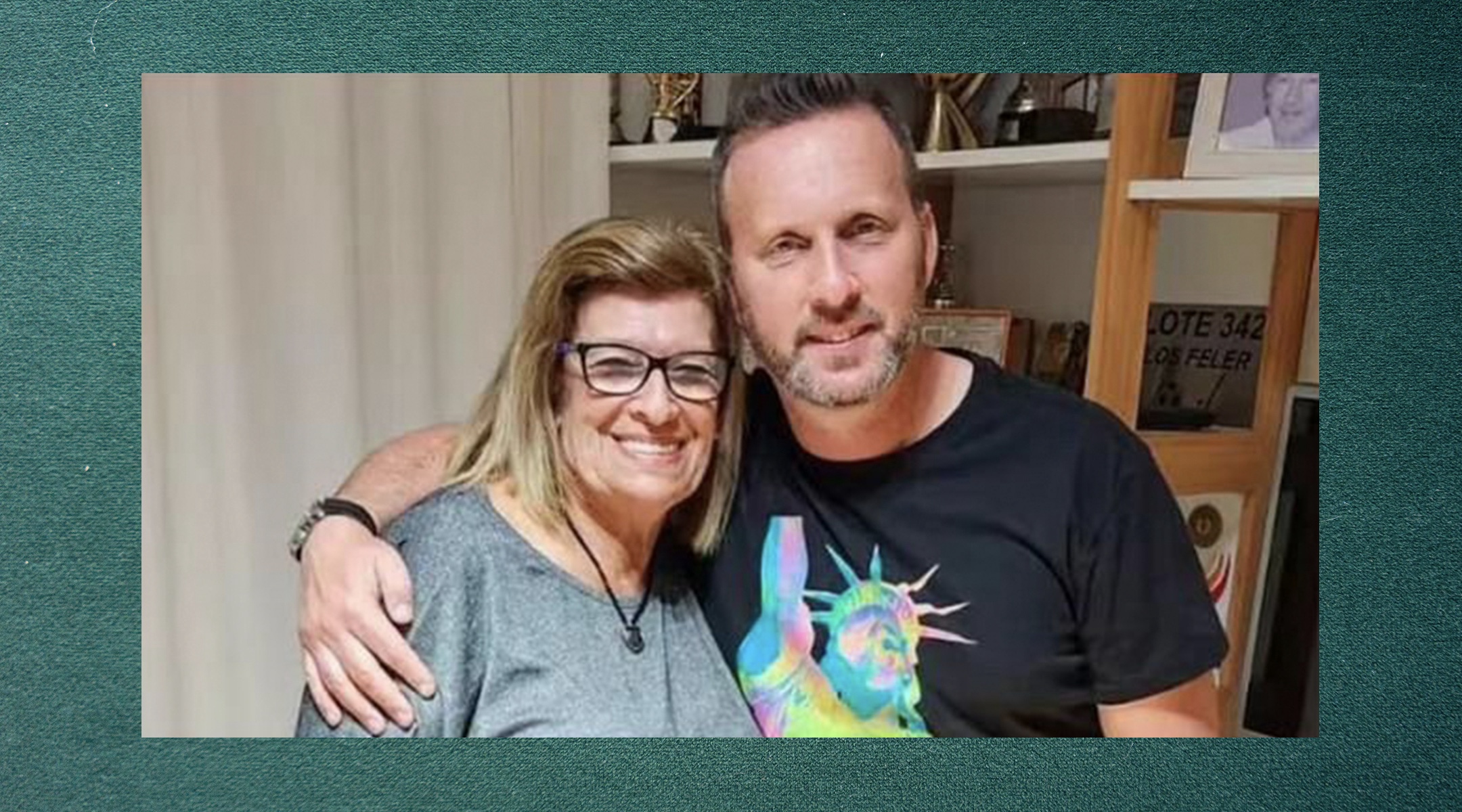 Un présentateur de football juif argentin a parlé des otages à l’antenne.  Sa tante vient d'être libérée par le Hamas.