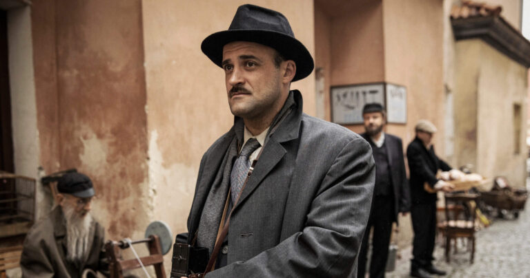 Dans "Vishniac", portrait d'un scientifique, fabuliste et chroniqueur d'un monde en voie de disparition
