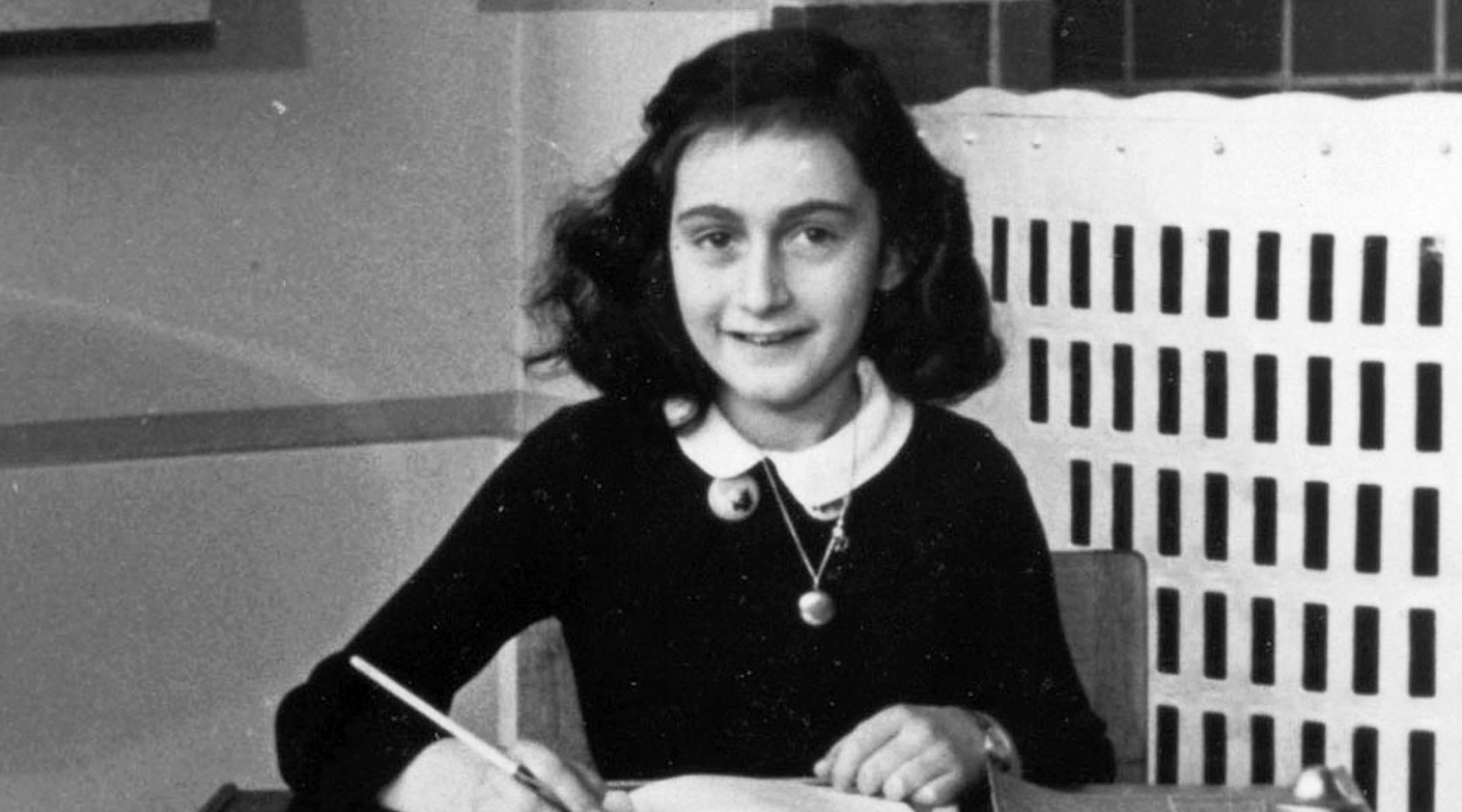 Le journal d'Anne Frank et la "Liste de Schindler" parmi les titres au centre d'un important procès pour interdiction de livres en Floride