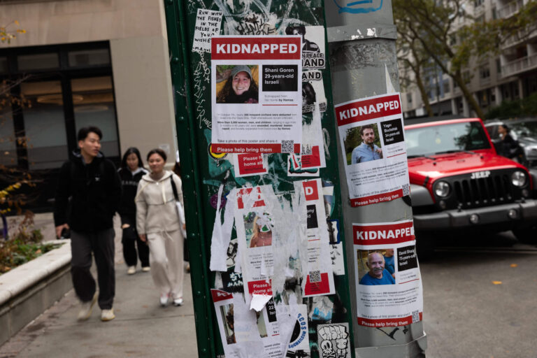 Les commentaires d'un professeur de NYU à propos du 7 octobre étaient odieux.  C'était toujours une erreur de le suspendre