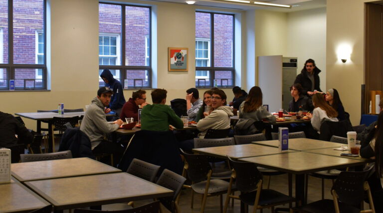 Les étudiants juifs de Penn, qui se préparent pour leurs examens, affirment que des problèmes subsistent après la démission du président