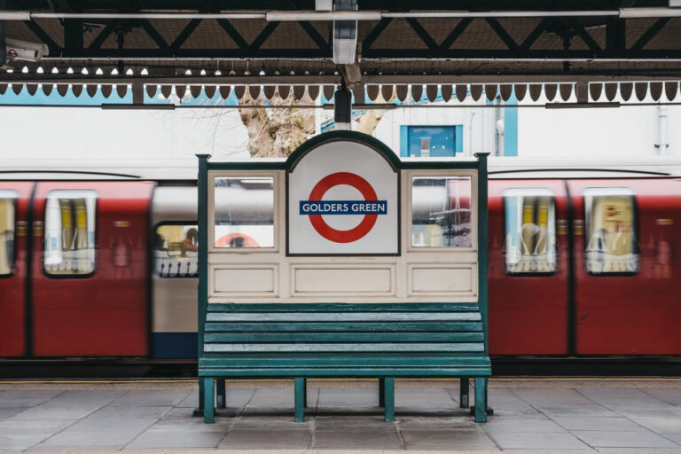 Un homme arrêté après avoir brandi un couteau dans un supermarché casher de Golders Green, Londres
