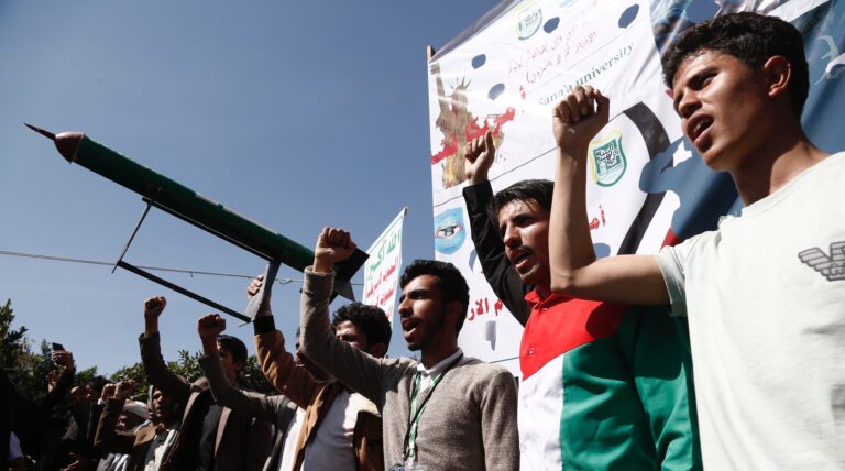 « Une période incroyablement volatile » : de l'Iran au Yémen, comment la guerre entre Israël et le Hamas déclenche la violence à travers le Moyen-Orient
