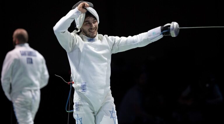 L'escrimeur israélien Yuval Freilich remporte la médaille d'or au Qatar, siège des dirigeants du Hamas