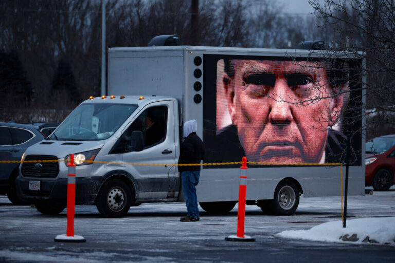 L'ADL estime que la nouvelle vidéo de campagne comparant Trump à Hitler va trop loin