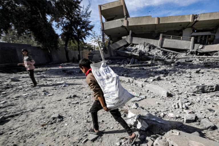 L'UNRWA doit être progressivement supprimé.  Mais à l'heure actuelle, les intérêts d'Israël en dépendent