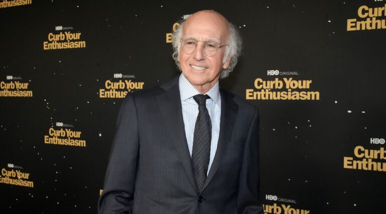La première de la saison 12 de « Curb Your Enthusiasm » soulève une question : Larry ira-t-il en Israël ?