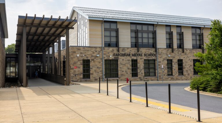 Le gouvernement fédéral ouvre une enquête sur l'antisémitisme dans un district scolaire du Maryland après la plainte d'un militant conservateur