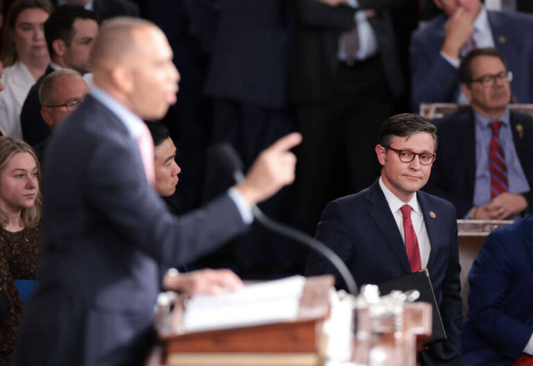 Les démocrates de la Chambre des représentants sont prêts à soutenir le projet de loi autonome du Parti républicain sur l'aide à Israël