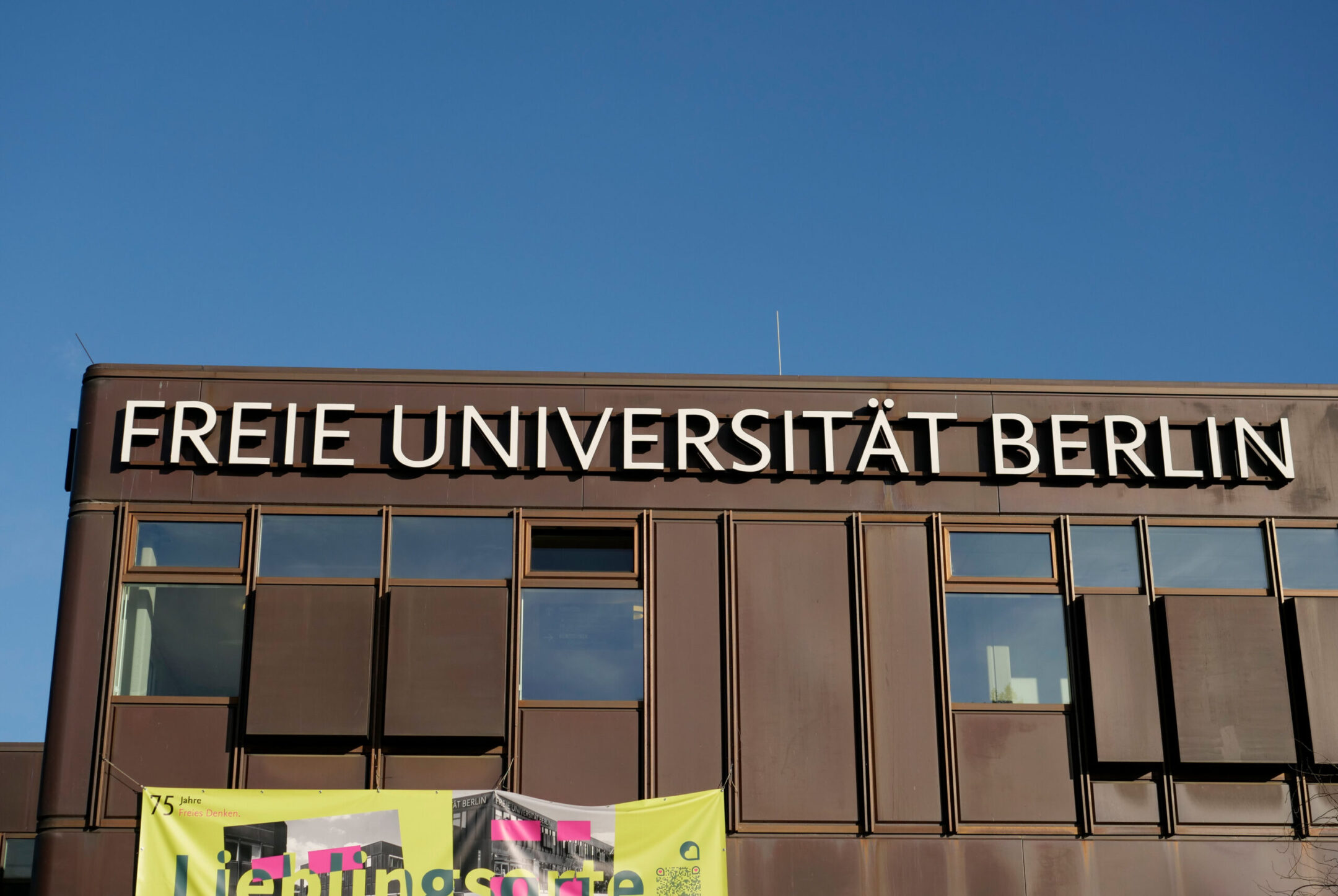 Petit-fils de la victime du massacre de Munich agressé à Berlin ;  la famille dit que l'attaque était motivée par la haine