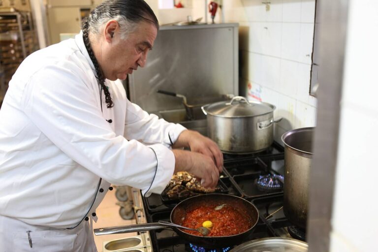 Pourquoi l’un des meilleurs livres de cuisine de 2023 est-il passé inaperçu ?  Indice : c'est israélien.