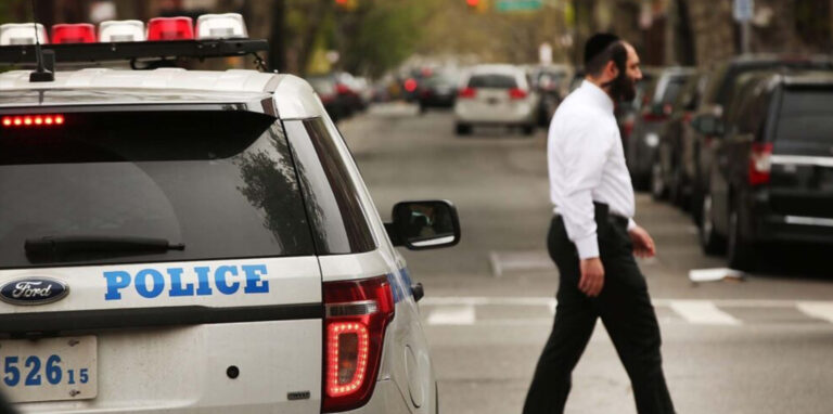 Un homme du New Jersey risque la prison à vie après avoir plaidé coupable à une vague d'attaques antisémites violentes en 2022