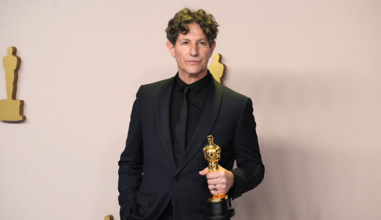 Le producteur de "Zone of Interest" qualifie le discours de Jonathan Glazer aux Oscars de "distraction"