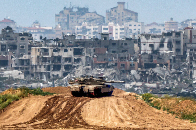 Les sondages menés auprès des Israéliens et des Palestiniens peuvent suggérer deux réalités différentes.  Voici où ils sont d'accord.