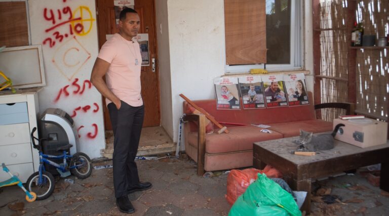 L’activisme pro-israélien de Ritchie Torres suscite la controverse à Washington – et au sein de sa propre famille.  En Israël, c'est une star.