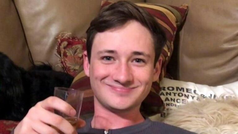 Les textes finaux énigmatiques de Blaze Bernstein révélés au tribunal alors que le procès pour meurtre de Woodward se poursuit