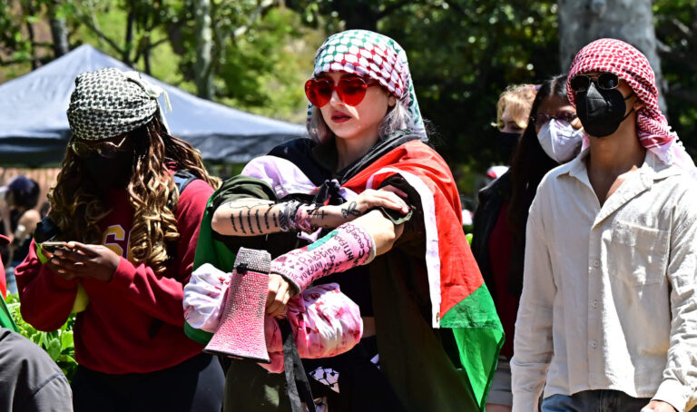 Quelle université d’élite a su comment gérer les manifestations anti-israéliennes ?  Indice : c'est en Israël