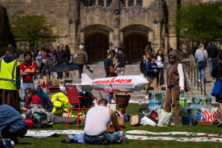 « Tout ce que nous pouvons faire, c'est écrire » : un journaliste étudiant sur la couverture de la répression des manifestations sur les campus