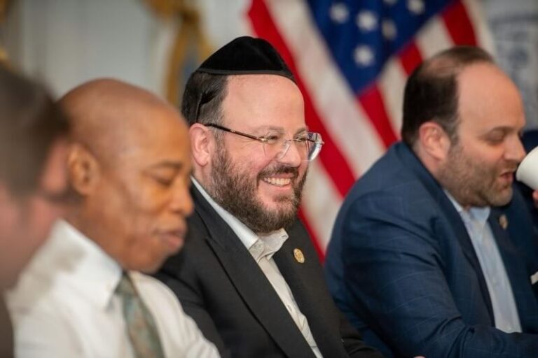 EXCLUSIF : le principal conseiller juif du maire de New York quittera l'hôtel de ville