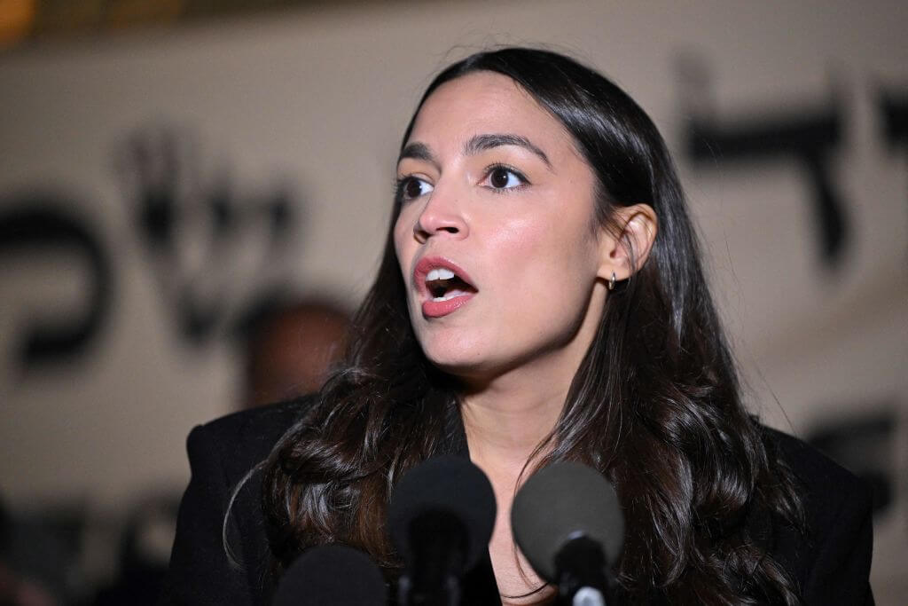 L’AOC pousse le projet de loi de New York à pénaliser les associations caritatives soutenant les colonies israéliennes