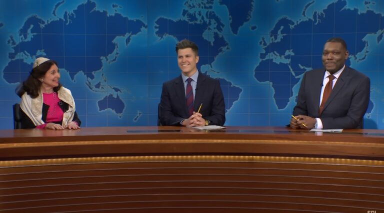 Rencontrez Jill Hausman, le vrai rabbin qui grimaçait à travers des blagues sur les Juifs dans l'émission "Weekend Update" de SNL