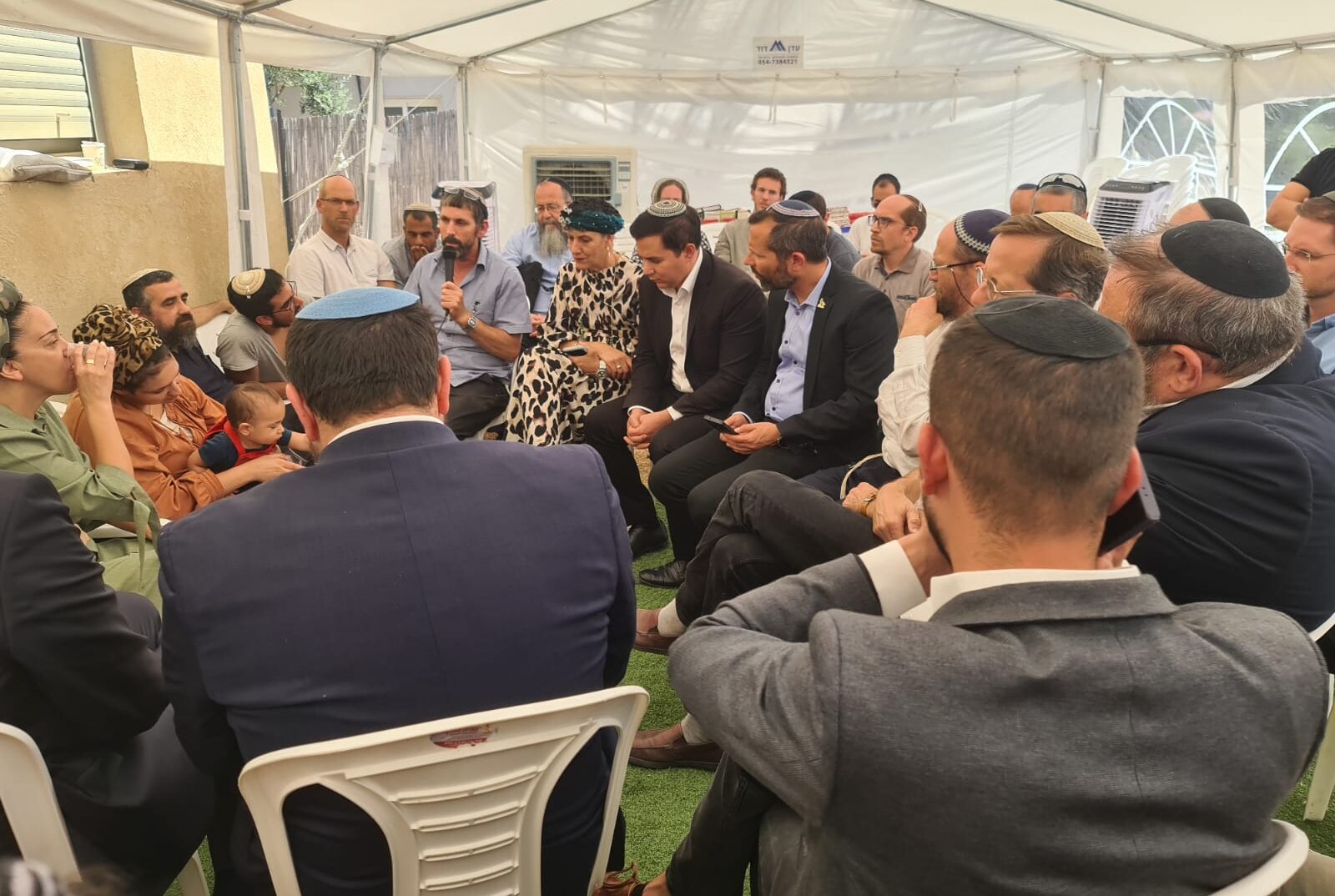 Ce que Benjamin Netanyahu et moi avons entendu dans la tente du deuil après la mort de l'assistant de mon fils à Gaza