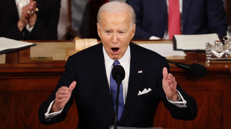 Biden prononcera un discours lors de la cérémonie du musée américain de l'Holocauste à l'occasion de Yom HaShoah alors que les manifestations sur les campus ébranlent la nation