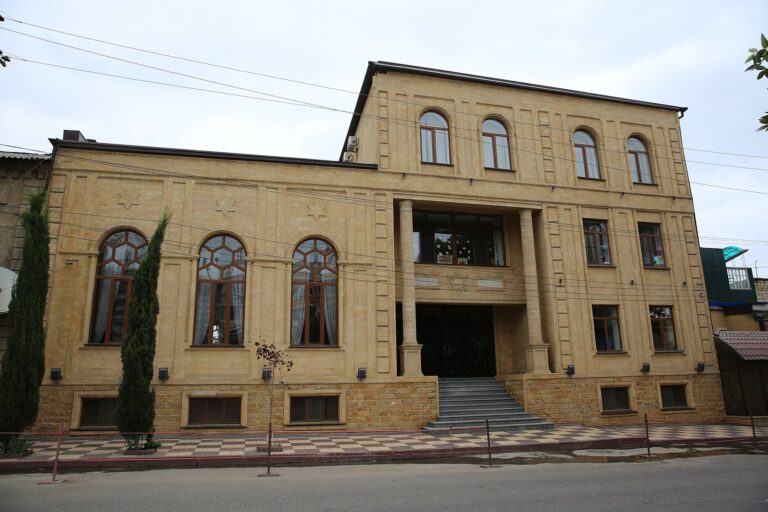 Des synagogues du Daghestan, en Russie, ciblées aux côtés d'églises dans une attaque terroriste