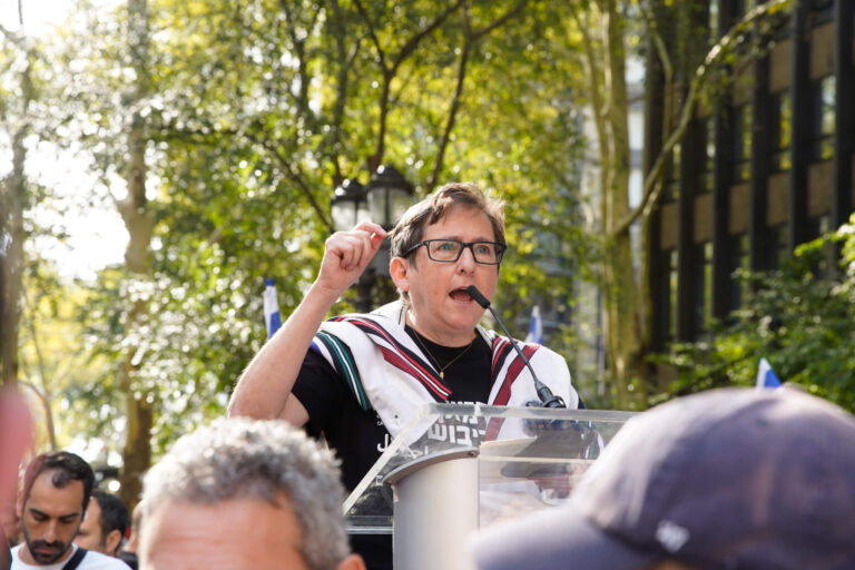 Elle a construit la plus grande synagogue queer du pays « pour les Juifs rejetés de partout »