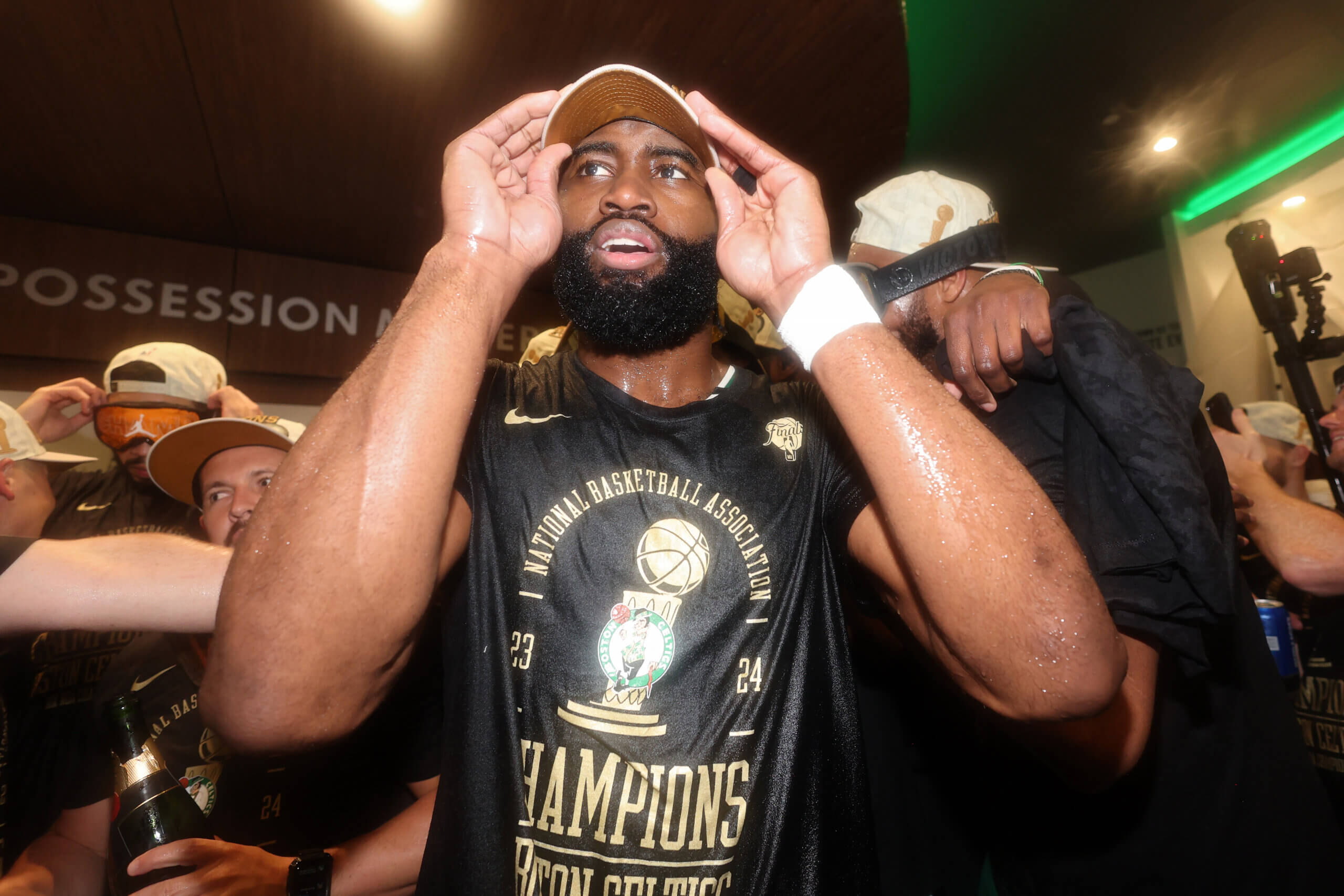 Joe Mazzulla veut emmener les Celtics en Israël.  Son MVP sera-t-il prêt à partir ?