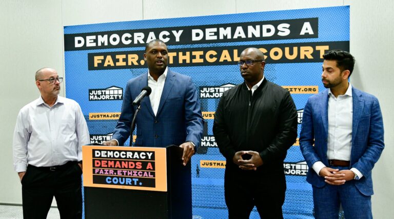 L'ancien représentant Mondaire Jones critique Jamaal Bowman à propos d'Israël et soutient son principal concurrent George Latimer