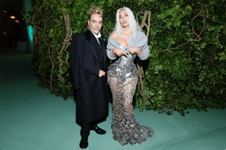 Les icônes du Met Gala portaient les créations de quelqu'un au passé antisémite – mais désolé –