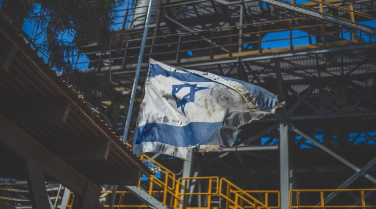 L'ADL s'associe à un puissant organisme juridique pour demander une indemnisation pour les victimes américaines des massacres du 7 octobre