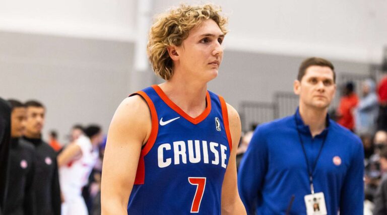 Ryan Turell, joueur de basket-ball professionnel juif orthodoxe, emmènera ses talents en Israël