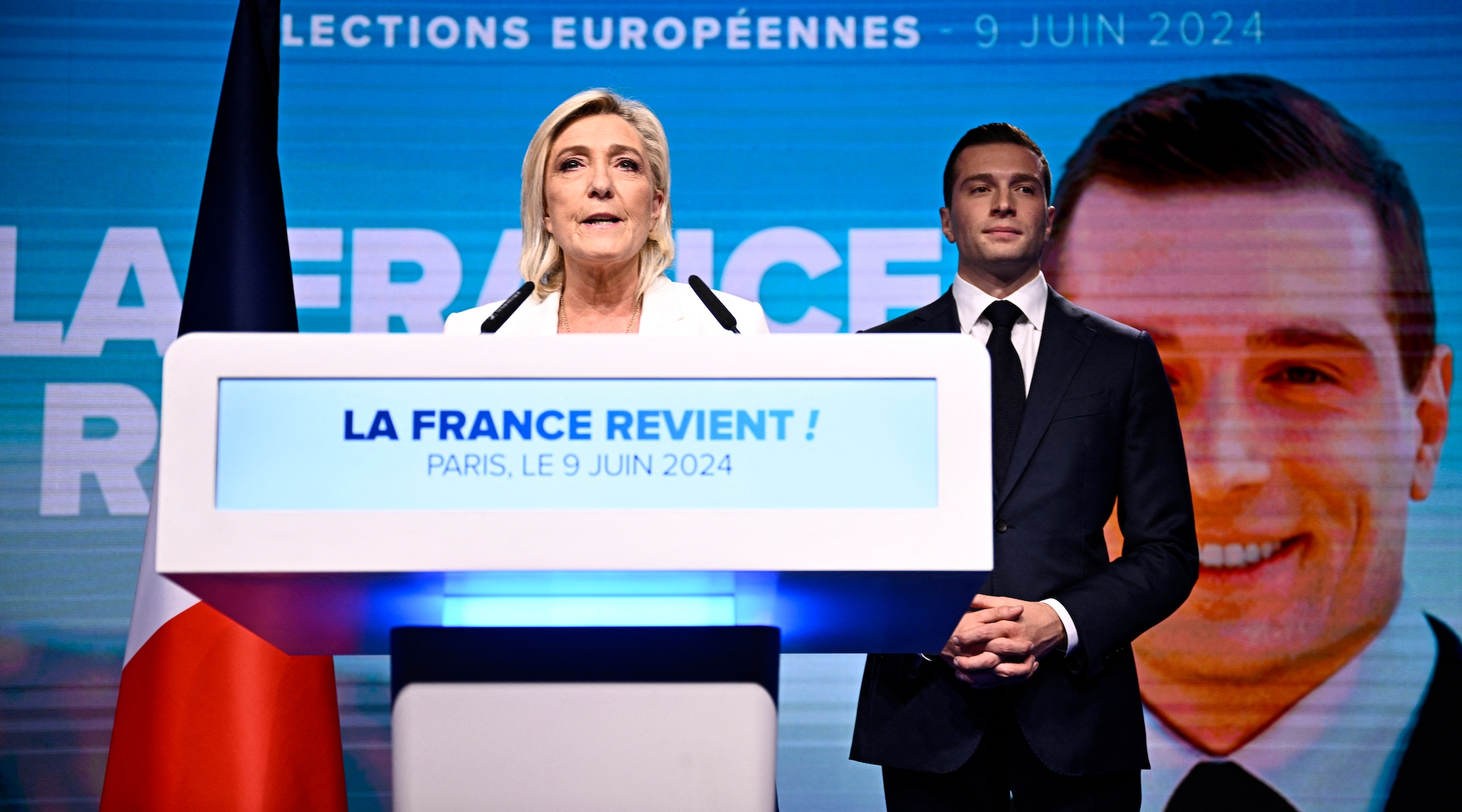 Un parti d'extrême droite aux racines antisémites devrait arriver en tête après le premier tour des élections françaises