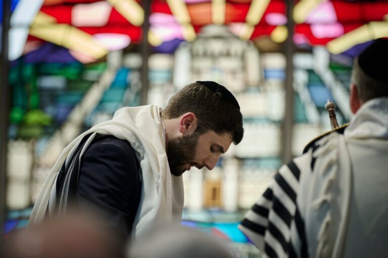 À 28 ans, le nouveau grand rabbin d'Irlande dirige une population vieillissante dans une période de troubles. Un message de notre PDG et éditrice Rachel Fishman Feddersen