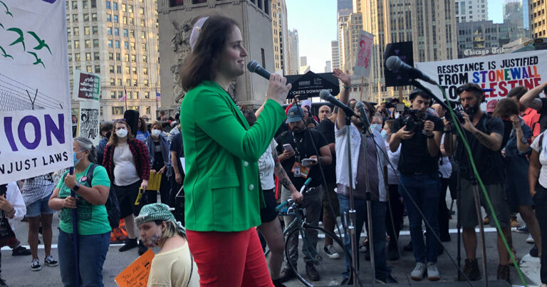 Des manifestants associent Gaza et le droit à l'avortement lors d'une marche à la veille de la convention Un message de notre PDG et éditrice Rachel Fishman Feddersen