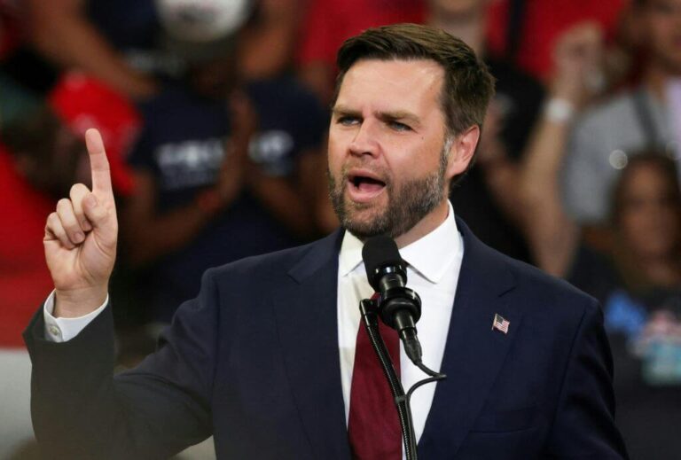 JD Vance minimise le dîner de Trump avec un négationniste de l'Holocauste Un message de notre PDG et éditrice Rachel Fishman Feddersen