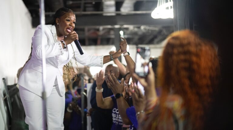 La Maison Blanche critique la menace de Cori Bush à l'AIPAC de « détruire votre royaume » Un message de notre PDG et éditrice Rachel Fishman Feddersen