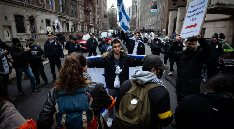 Le groupe de travail sur l'antisémitisme de Columbia signale une discrimination « écrasante » contre les étudiants juifs et israéliens Un message de notre PDG et éditrice Rachel Fishman Feddersen