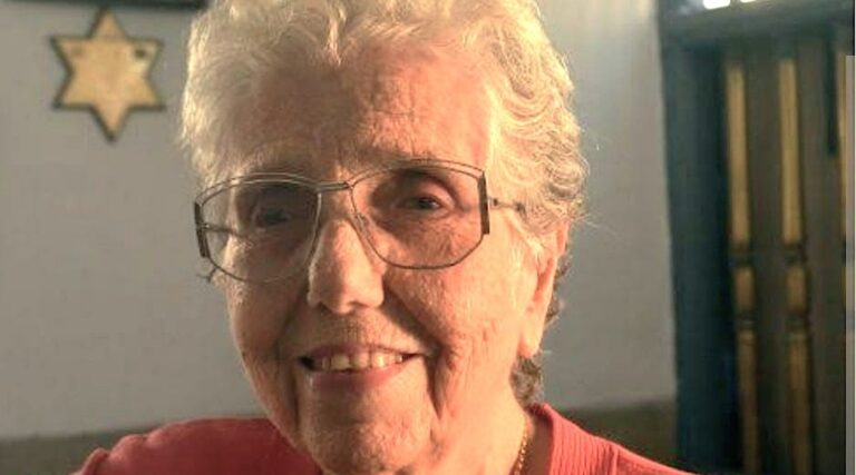 Queenie Hallegua, avant-dernière résidente juive de la communauté juive historique indienne, décède à 89 ans Un message de notre PDG et éditrice Rachel Fishman Feddersen