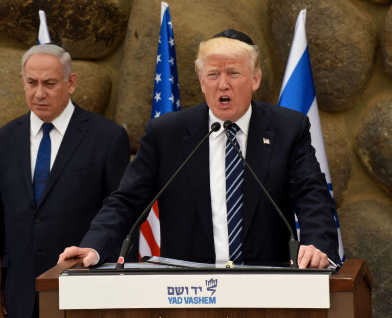 Trump avait prévu d'annoncer le déménagement de l'ambassade à Jérusalem des mois plus tôt que prévu, révèle un nouveau livre Un message de notre PDG et éditrice Rachel Fishman Feddersen