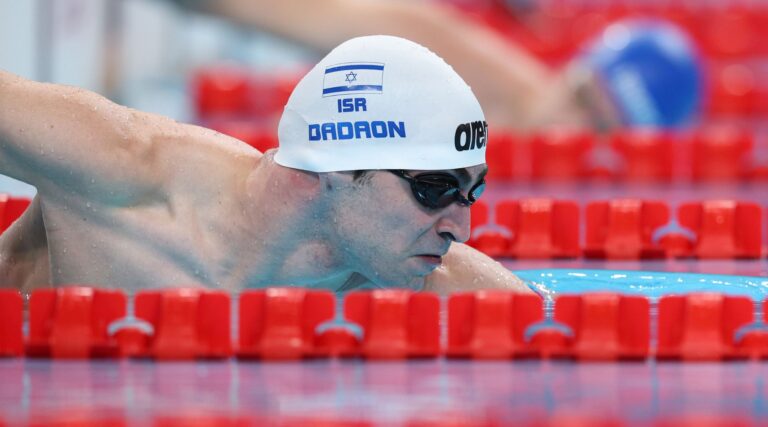 Le nageur israélien Ami Dadaon remporte le bronze paralympique, sa 4e médaille à Paris et la 10e pour Israël Un message de notre PDG et éditrice Rachel Fishman Feddersen
