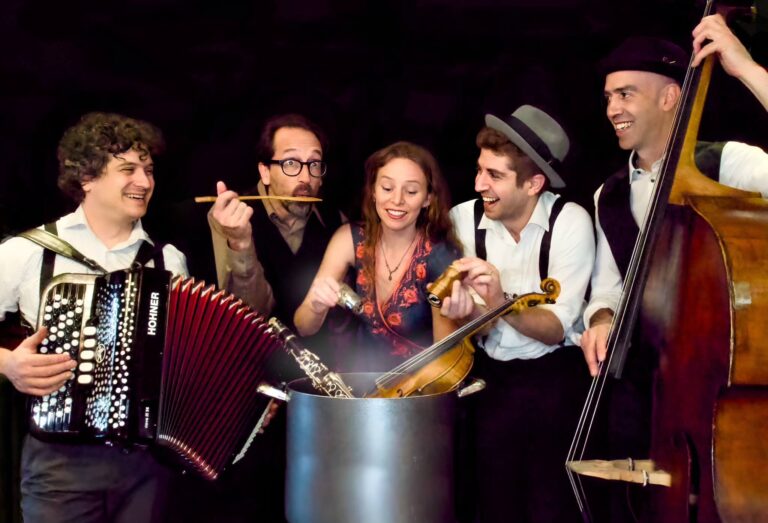 Comment un nouveau quintet préserve la classe et le classique du klezmer Un message de notre PDG et éditrice Rachel Fishman Feddersen