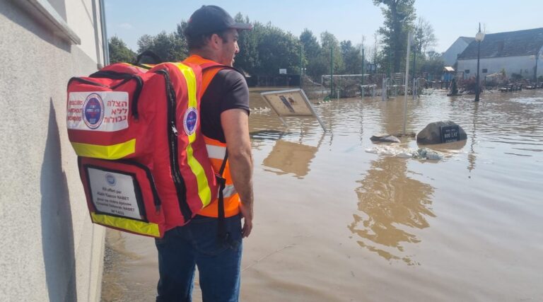 Des volontaires juifs et israéliens participent aux efforts de secours alors que les inondations frappent l'Europe centrale Un message de notre PDG et éditrice Rachel Fishman Feddersen