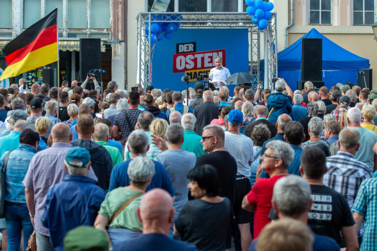 En Allemagne, une montée inquiétante de l'extrême droite et un étrange sentiment de déjà-vu Un message de notre PDG et éditrice Rachel Fishman Feddersen