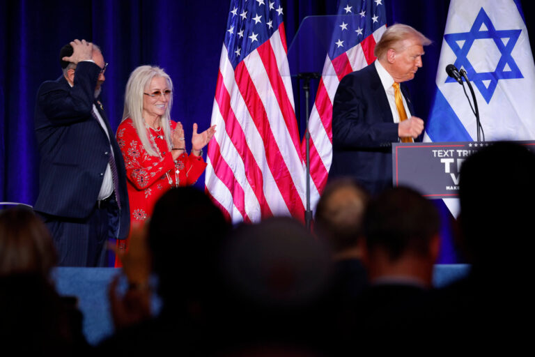 La stratégie géniale de Donald Trump pour protéger les Juifs ? Les désigner comme boucs émissaires Un message de notre PDG et éditrice Rachel Fishman Feddersen