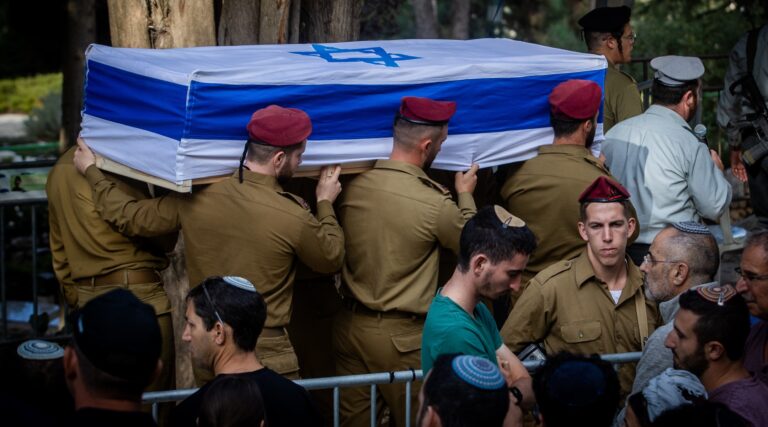 8 soldats israéliens tués au Liban parmi les premières victimes israéliennes d'une invasion terrestre Un message de notre PDG et éditrice Rachel Fishman Feddersen