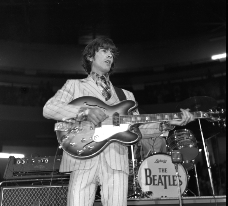 Comment George Harrison, le héros méconnu des Beatles, a écrit son propre « Hallelujah ». Un message de notre PDG et éditrice Rachel Fishman Feddersen